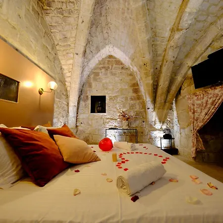 Apartment L'autel La Crypte Mysterieuse De - Sauna & Balneo