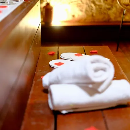 Appartement L'autel La Crypte Mystérieuse De - Sauna&balnéo Rouen