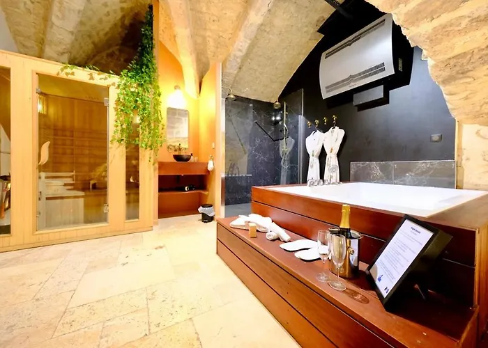 Apartmán L'autel La Crypte Mysterieuse De - Sauna & Balneo Rouen